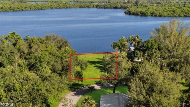 4859 E Riverside DR, Fort Myers, FL 33905