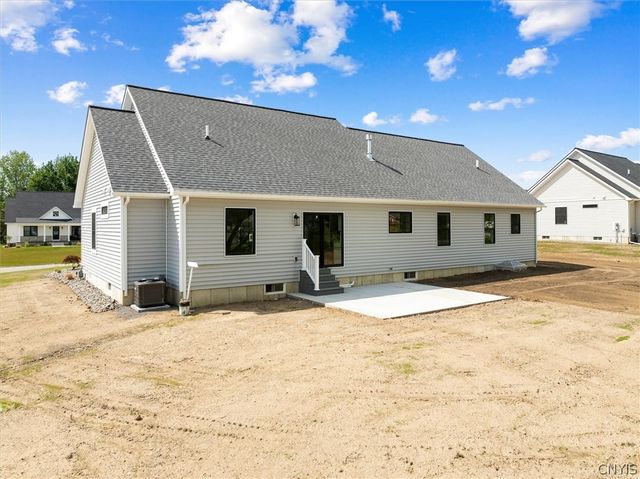 108 Stonebrooke Drive, Marcy, NY 13403