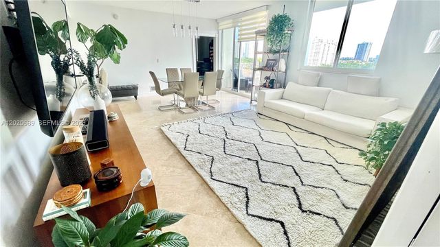 18800 NE 29th Ave 818, Aventura, FL 33180