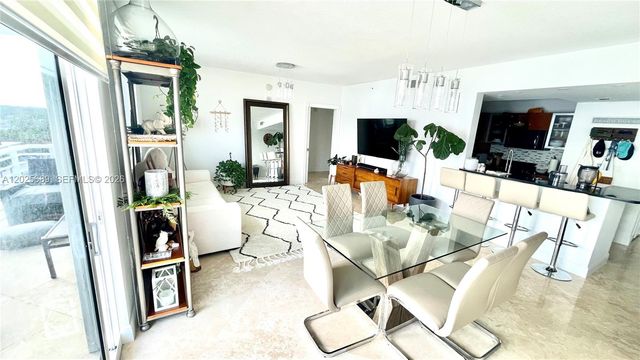 18800 NE 29th Ave 818, Aventura, FL 33180