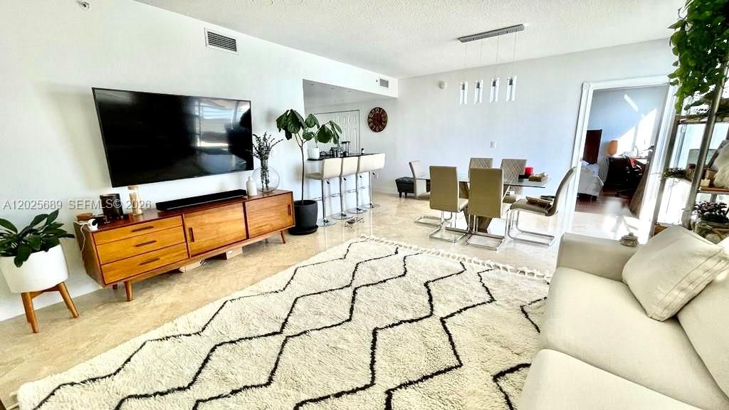 18800 NE 29th Ave 818, Aventura, FL 33180