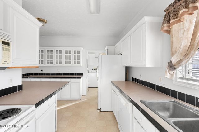 1155 Us Hwy 101, Beaufort, NC 28516