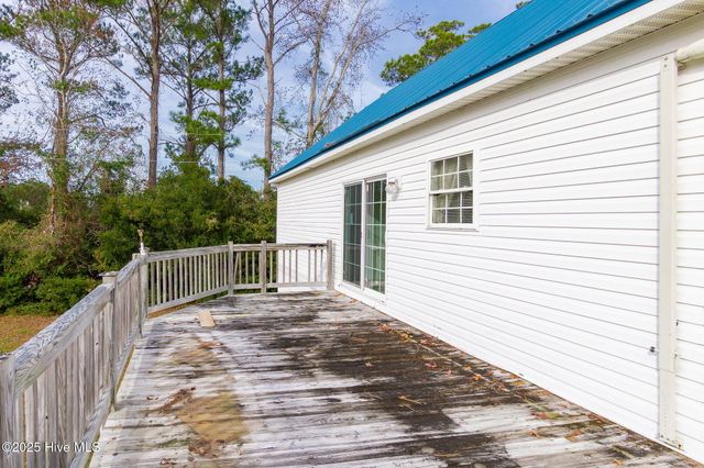 1155 Us Hwy 101, Beaufort, NC 28516
