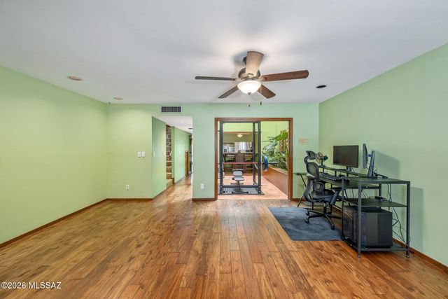 7832 N La Cañada Drive, Tucson, AZ 85704