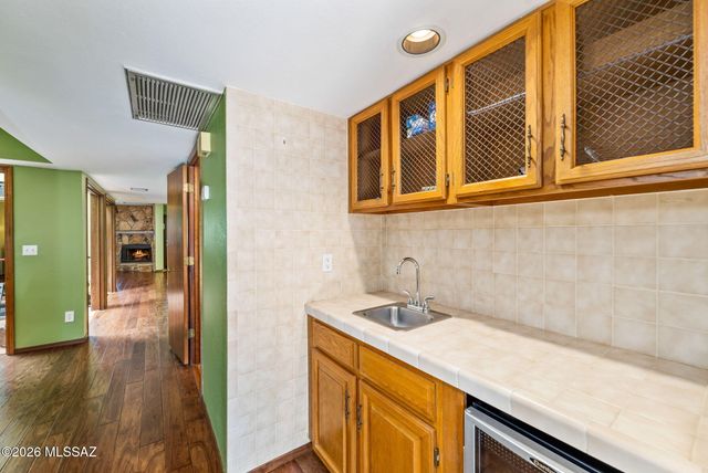 7832 N La Cañada Drive, Tucson, AZ 85704
