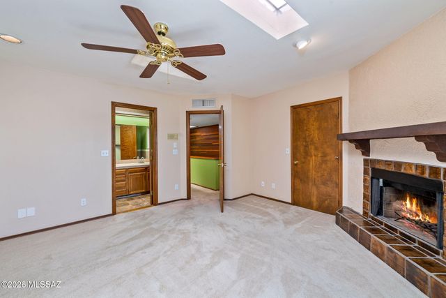 7832 N La Cañada Drive, Tucson, AZ 85704
