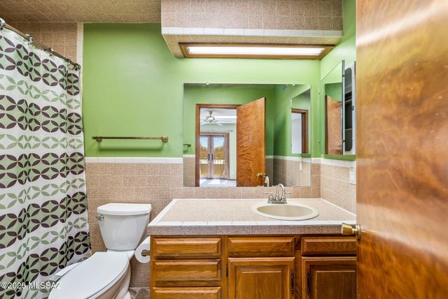 7832 N La Cañada Drive, Tucson, AZ 85704