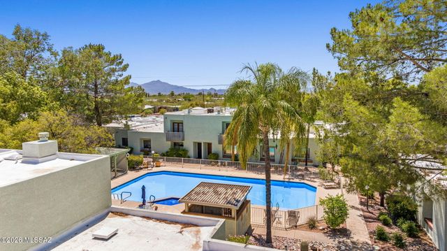 7832 N La Cañada Drive, Tucson, AZ 85704
