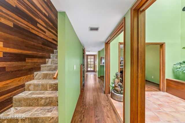 7832 N La Cañada Drive, Tucson, AZ 85704