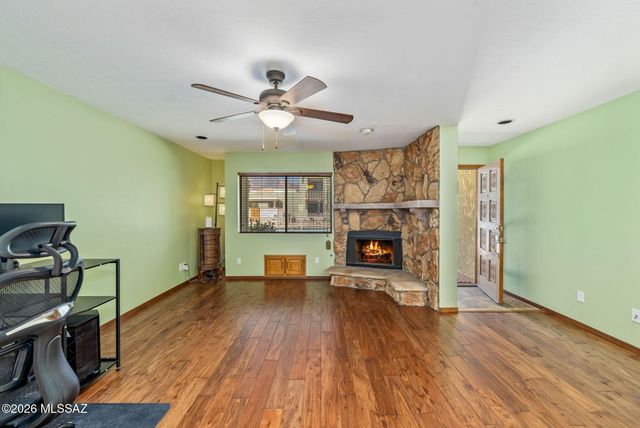 7832 N La Cañada Drive, Tucson, AZ 85704