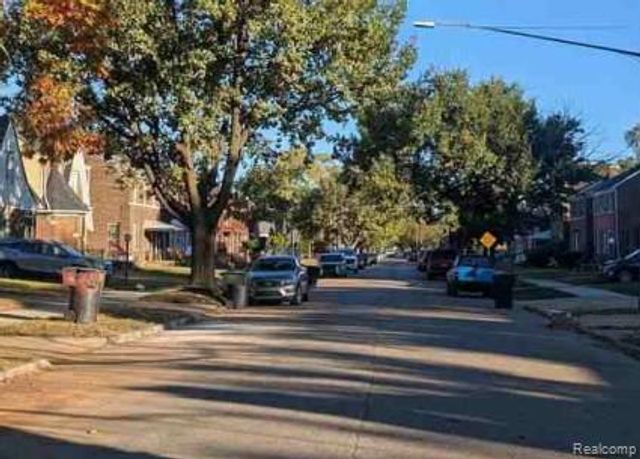 16551 Pinehurst Street, Detroit, MI 48221