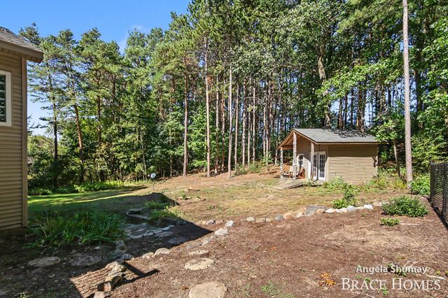 4661 Windcliff Drive Ne, Plainfield Twp, MI 49341