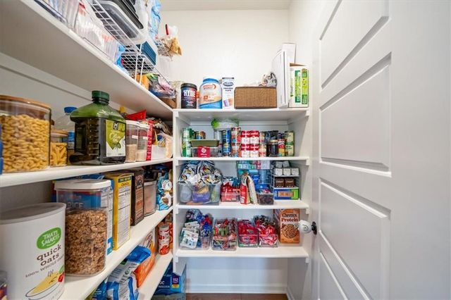 1825 SW Merryman Drive, Lee's Summit, MO 64082