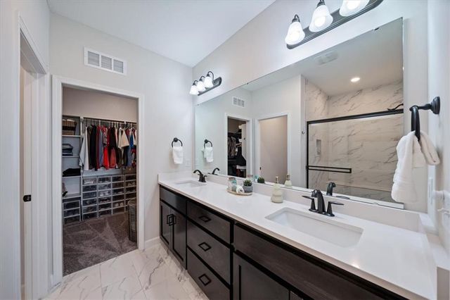 1825 SW Merryman Drive, Lee's Summit, MO 64082