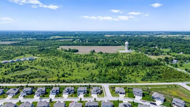 1825 SW Merryman Drive, Lee's Summit, MO 64082