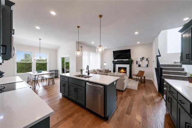 1825 SW Merryman Drive, Lee's Summit, MO 64082