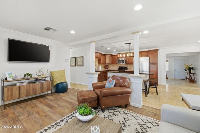211 E TAYLOR Street, Tempe, AZ 85288