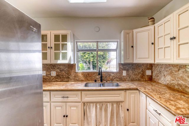 2127 Malcolm Avenue, Los Angeles, CA 90025