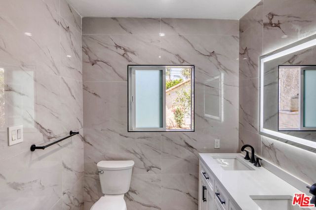 2127 Malcolm Avenue, Los Angeles, CA 90025