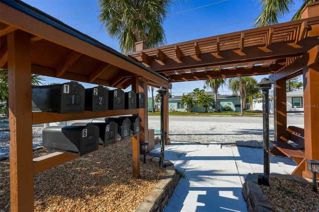 115 145TH AVENUE E 6, Madeira Beach, FL 33708