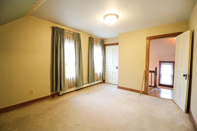 225 Jefferson Avenue, Chesterton, IN 46304