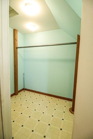 225 Jefferson Avenue, Chesterton, IN 46304