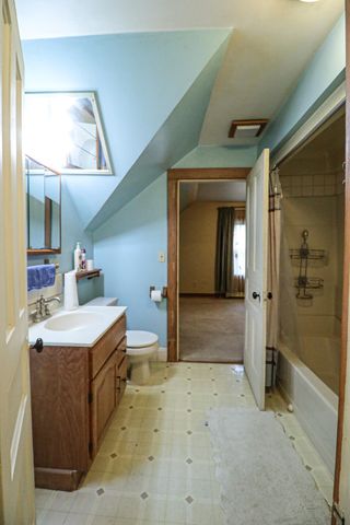 225 Jefferson Avenue, Chesterton, IN 46304