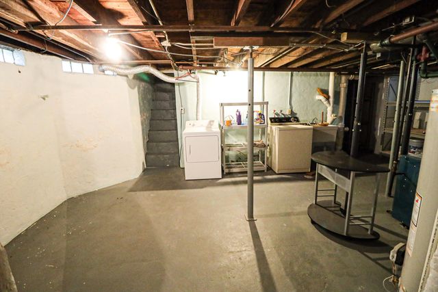 225 Jefferson Avenue, Chesterton, IN 46304