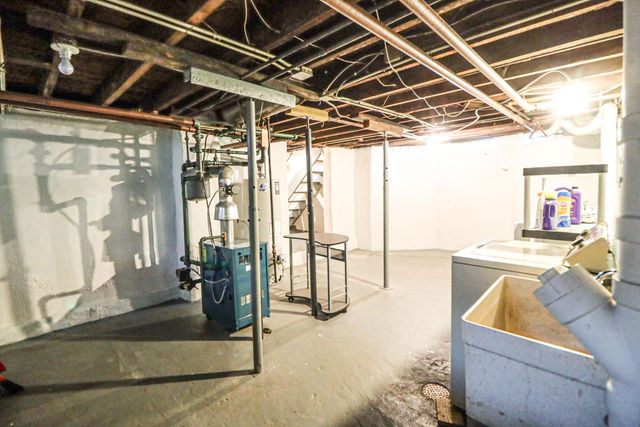 225 Jefferson Avenue, Chesterton, IN 46304