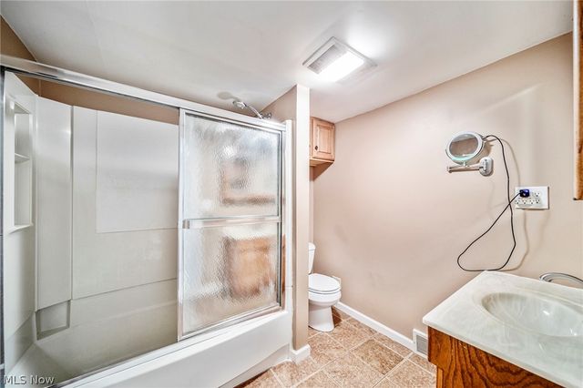 2649 Bates Lane, Willoughby Hills, OH 44094