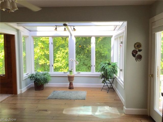 2649 Bates Lane, Willoughby Hills, OH 44094