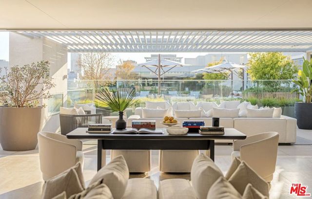 9200 Wilshire Blvd 404E, Beverly Hills, CA 90212