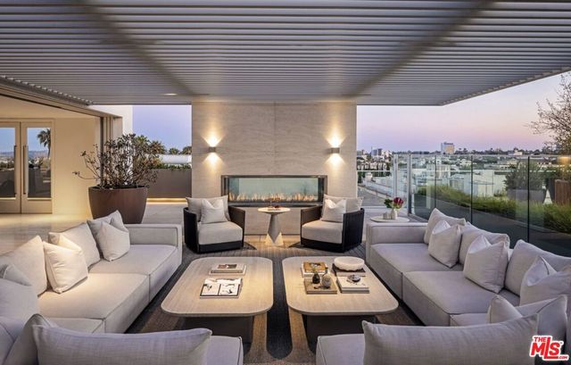 9200 Wilshire Blvd 404E, Beverly Hills, CA 90212