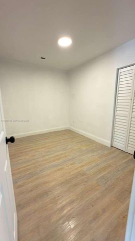 1980 Biarritz Dr C, Miami Beach, FL 33141