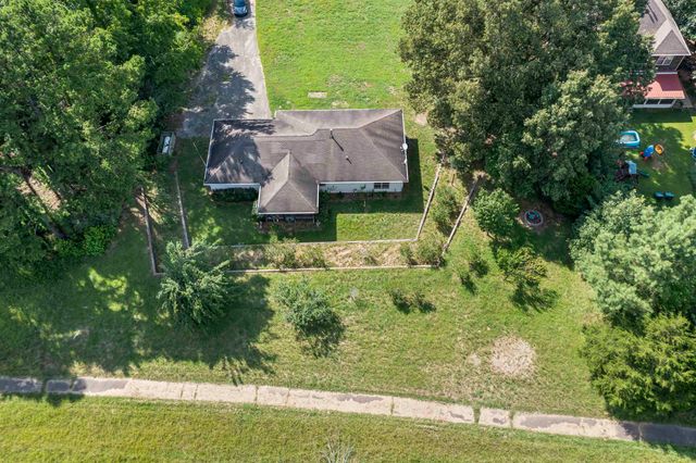 290 FAIRWAY DR, Saulsbury, TN 38067