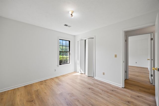 290 FAIRWAY DR, Saulsbury, TN 38067