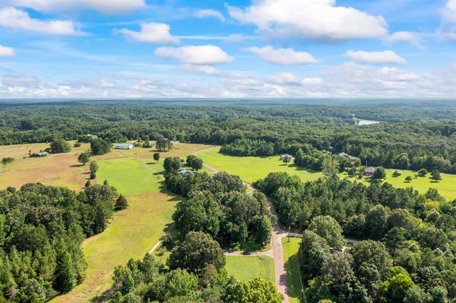 290 FAIRWAY DR, Saulsbury, TN 38067