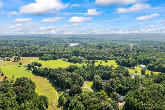 290 FAIRWAY DR, Saulsbury, TN 38067