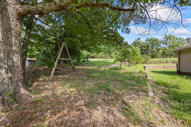 290 FAIRWAY DR, Saulsbury, TN 38067