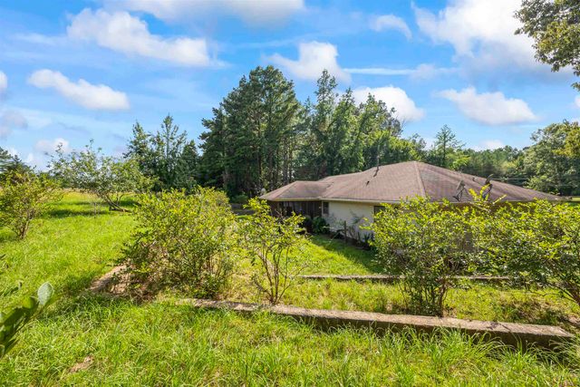 290 FAIRWAY DR, Saulsbury, TN 38067