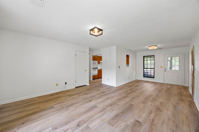 290 FAIRWAY DR, Saulsbury, TN 38067