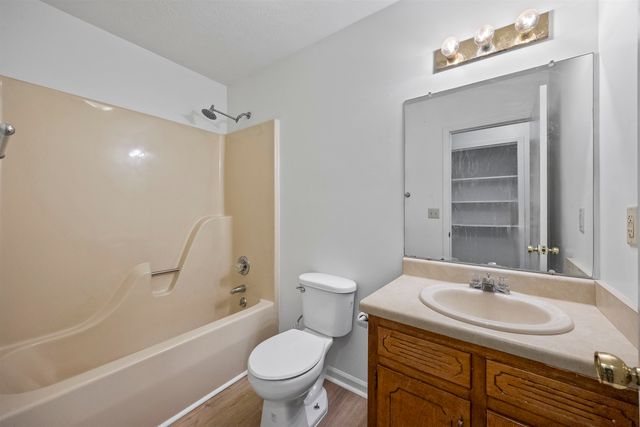 290 FAIRWAY DR, Saulsbury, TN 38067