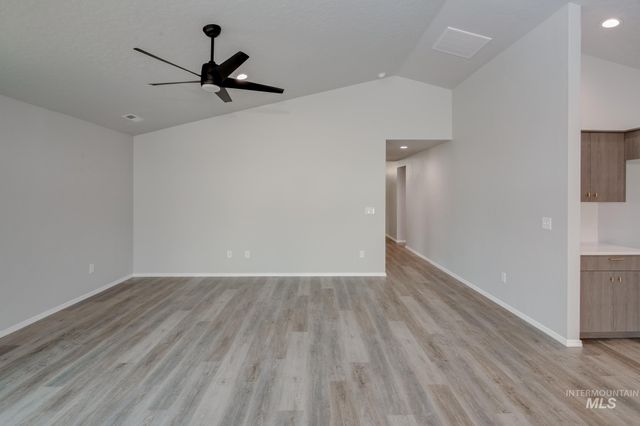 5213 Malachite St, Caldwell, ID 83605