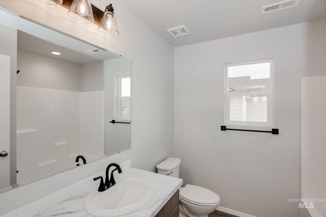 5213 Malachite St, Caldwell, ID 83605
