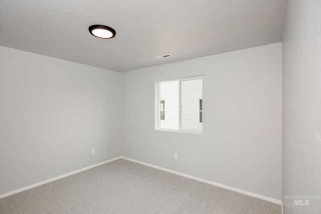 5213 Malachite St, Caldwell, ID 83605