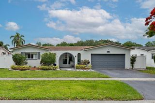 10476 NW 3rd Street, Plantation, FL 33324