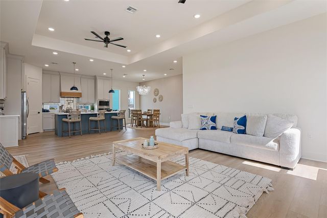 972 Driftwood Drive, Crystal Beach, TX 77650