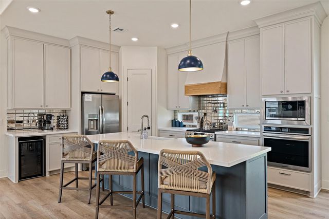 972 Driftwood Drive, Crystal Beach, TX 77650