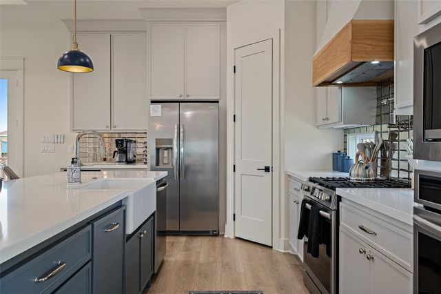 972 Driftwood Drive, Crystal Beach, TX 77650