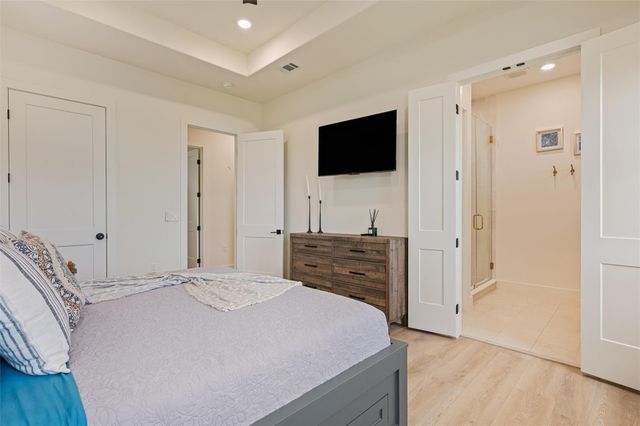 972 Driftwood Drive, Crystal Beach, TX 77650